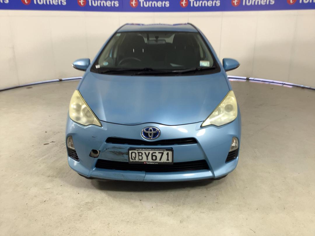 Photo '2' of Toyota Aqua