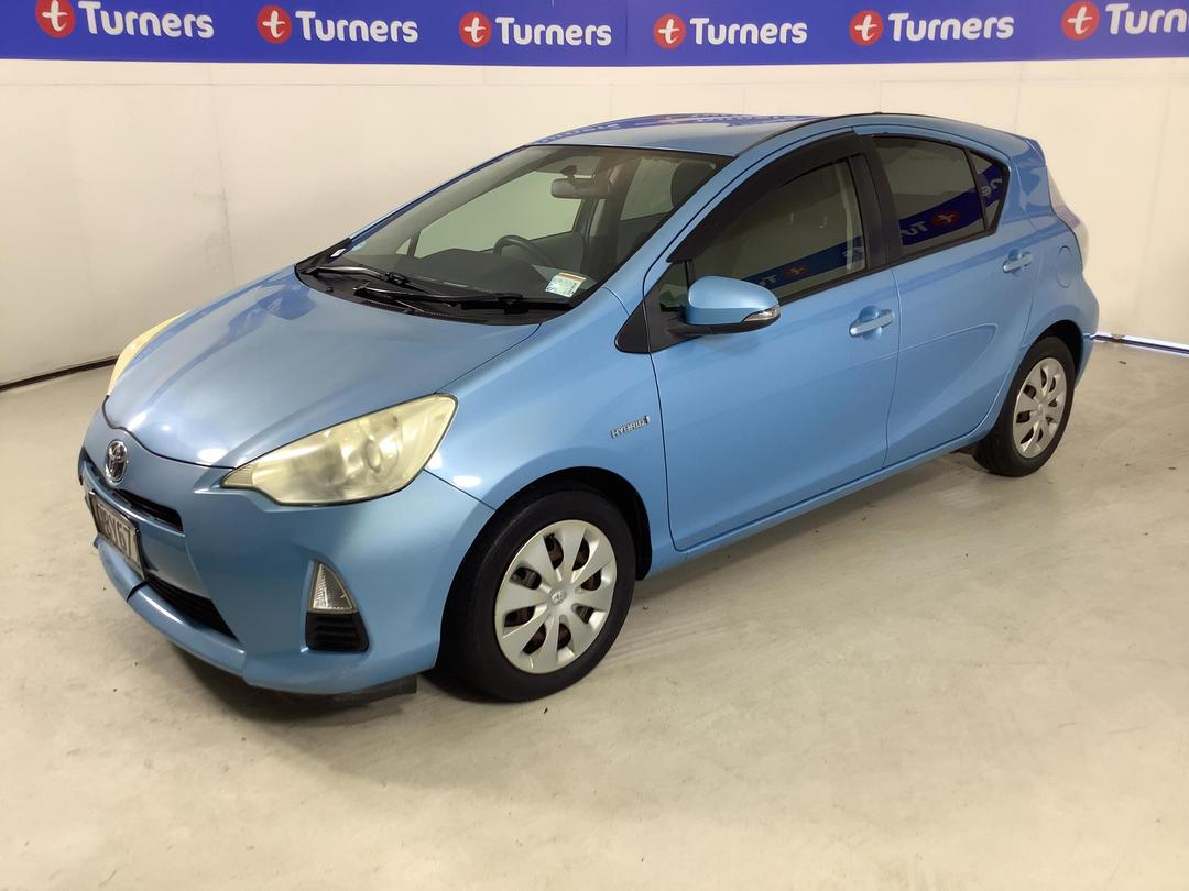 Photo '4' of Toyota Aqua