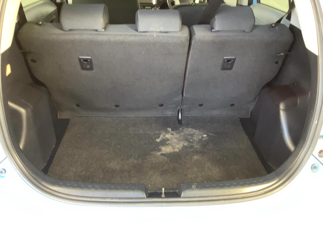 Photo '14' of Toyota Aqua