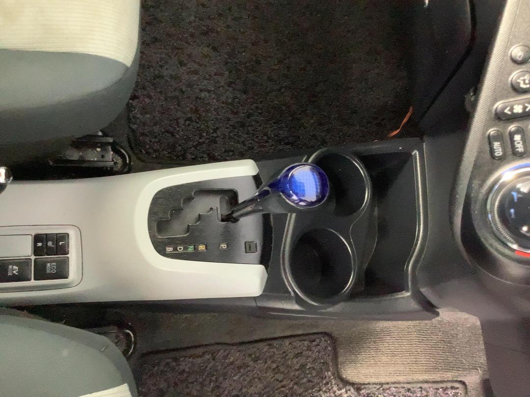 Photo '18' of Toyota Aqua