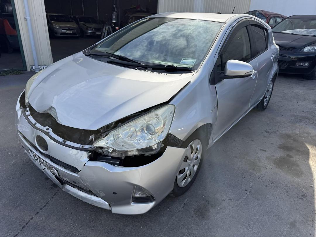 Photo '4' of Toyota Aqua