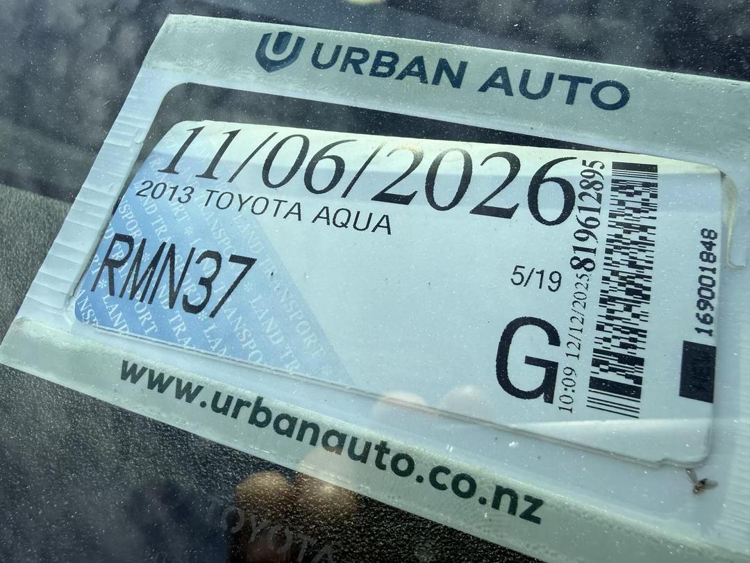 Photo '5' of Toyota Aqua