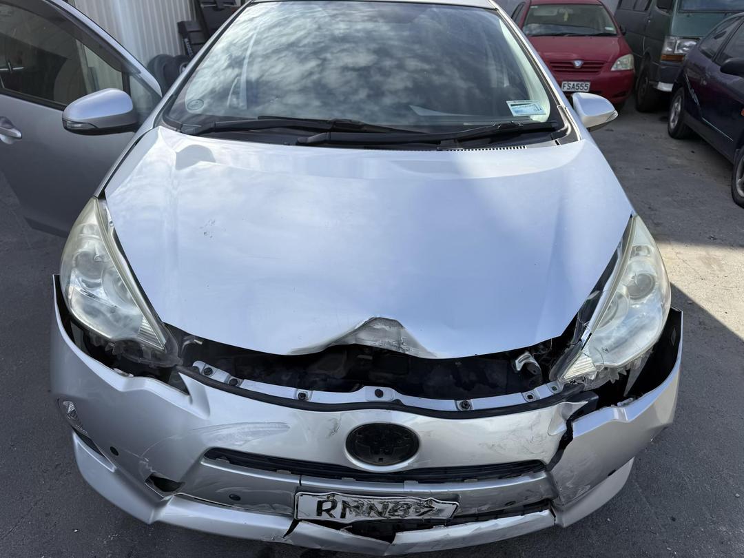 Photo '11' of Toyota Aqua