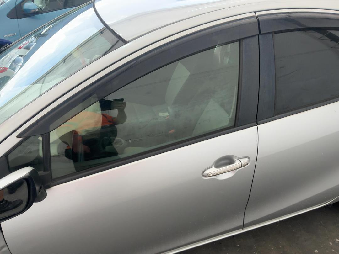 Photo '12' of Toyota Aqua Hybrid