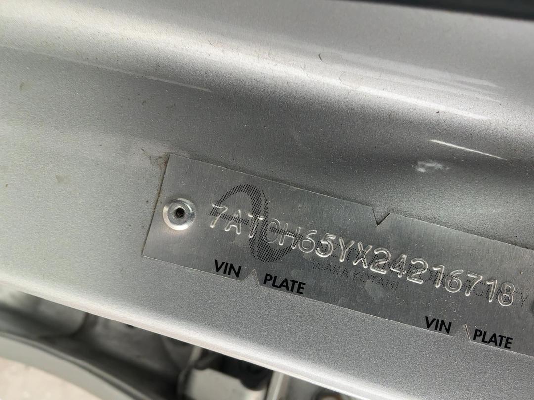 Photo '18' of Toyota Aqua Hybrid