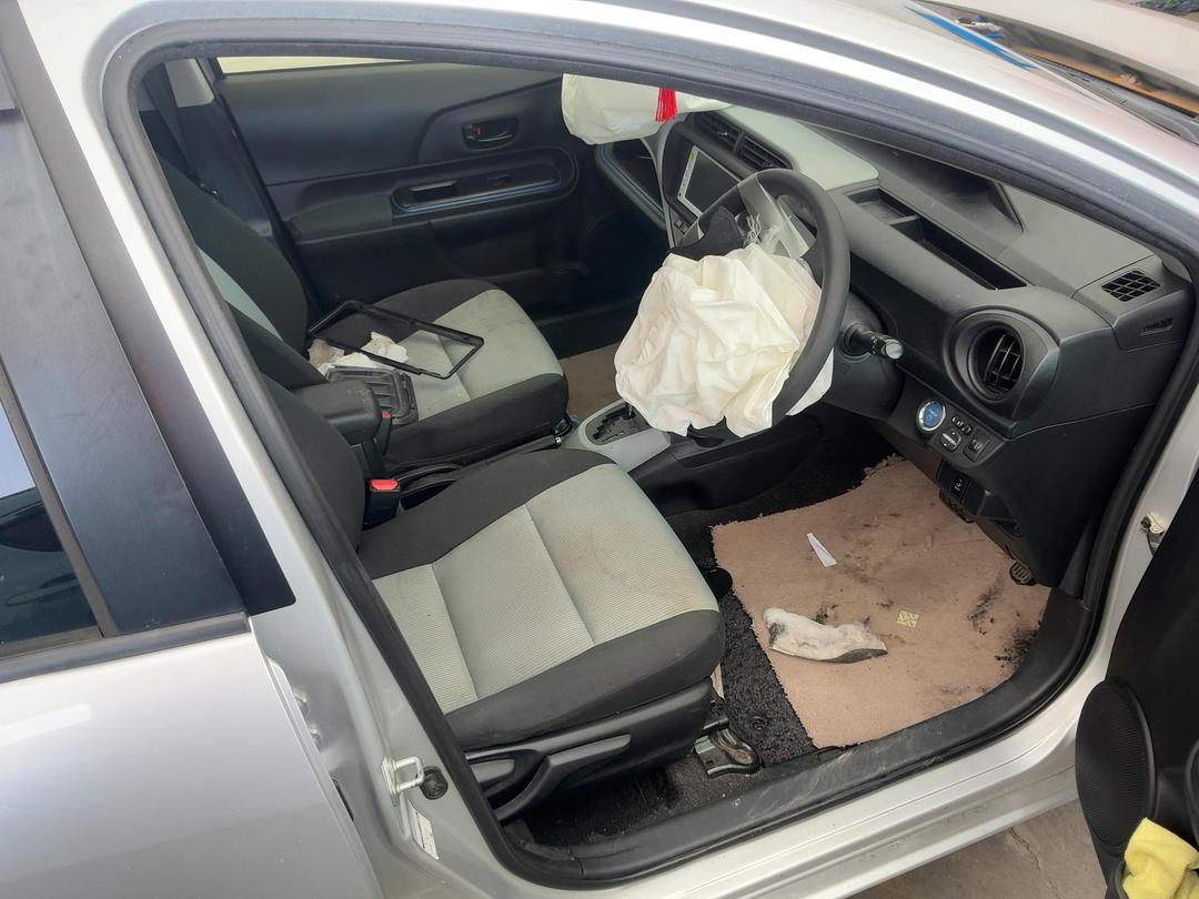 Photo '21' of Toyota Aqua Hybrid