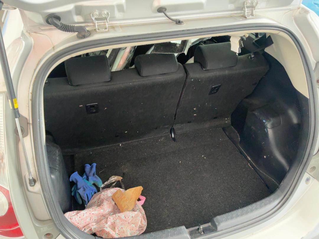 Photo '24' of Toyota Aqua Hybrid