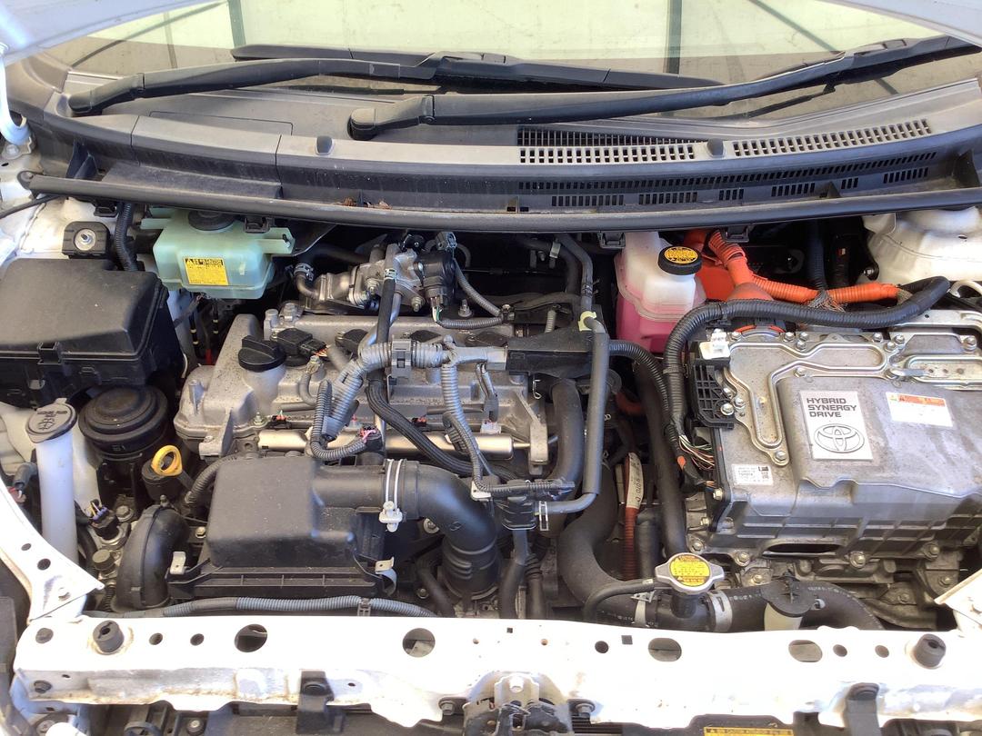 Photo '10' of Toyota Aqua