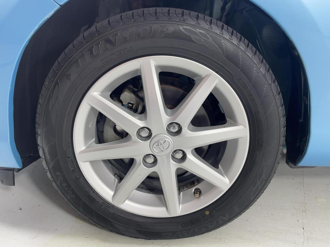 Photo '10' of Toyota Aqua