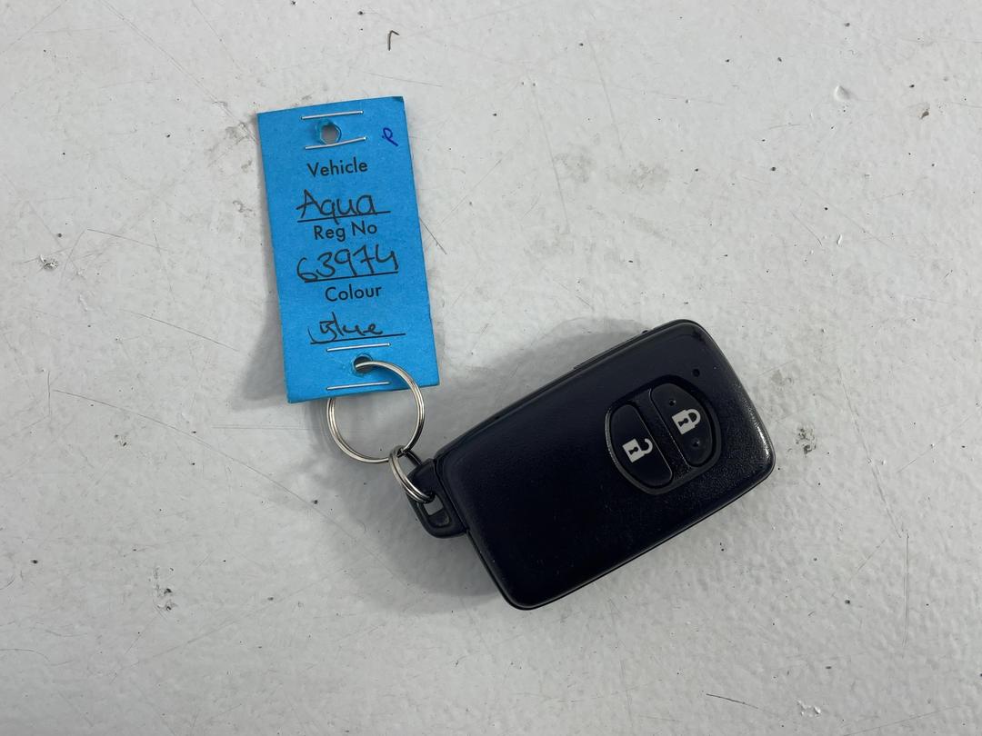 Photo '22' of Toyota Aqua
