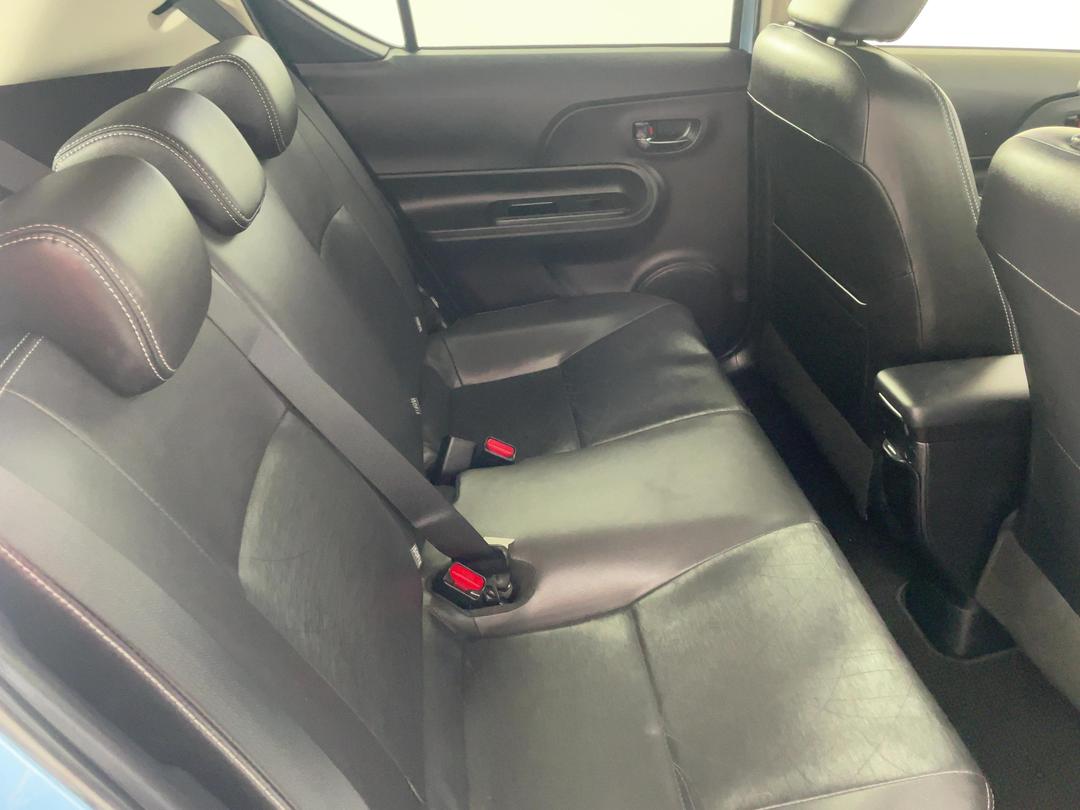 Photo '20' of Toyota Aqua