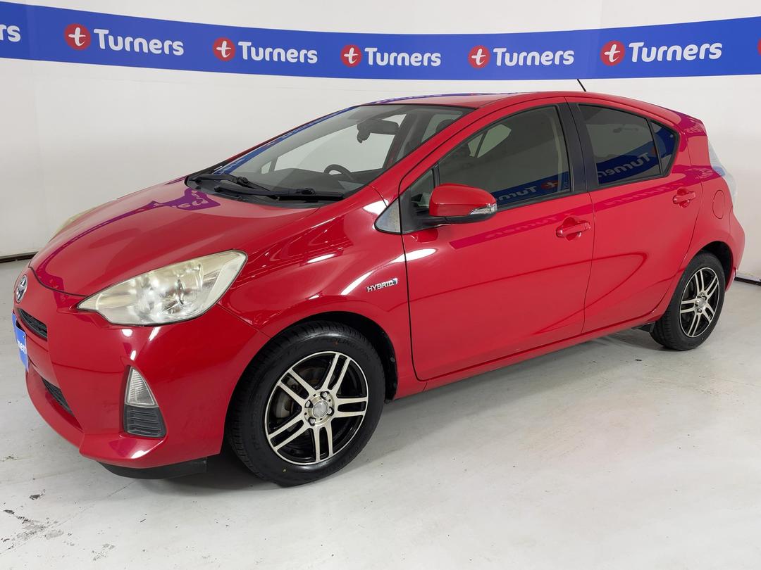 Photo '4' of Toyota Aqua