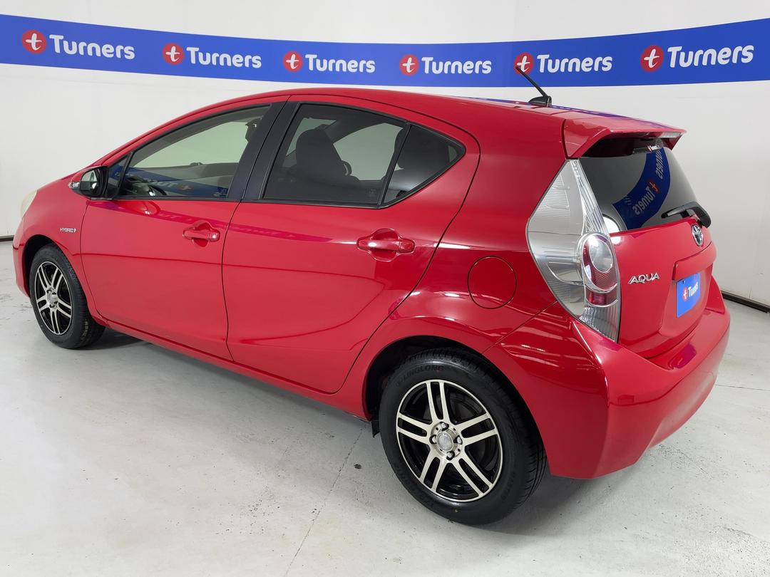 Photo '5' of Toyota Aqua