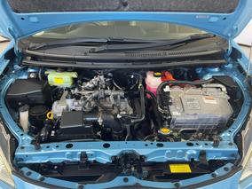 Photo '13' of Toyota Aqua