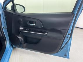 Photo '15' of Toyota Aqua