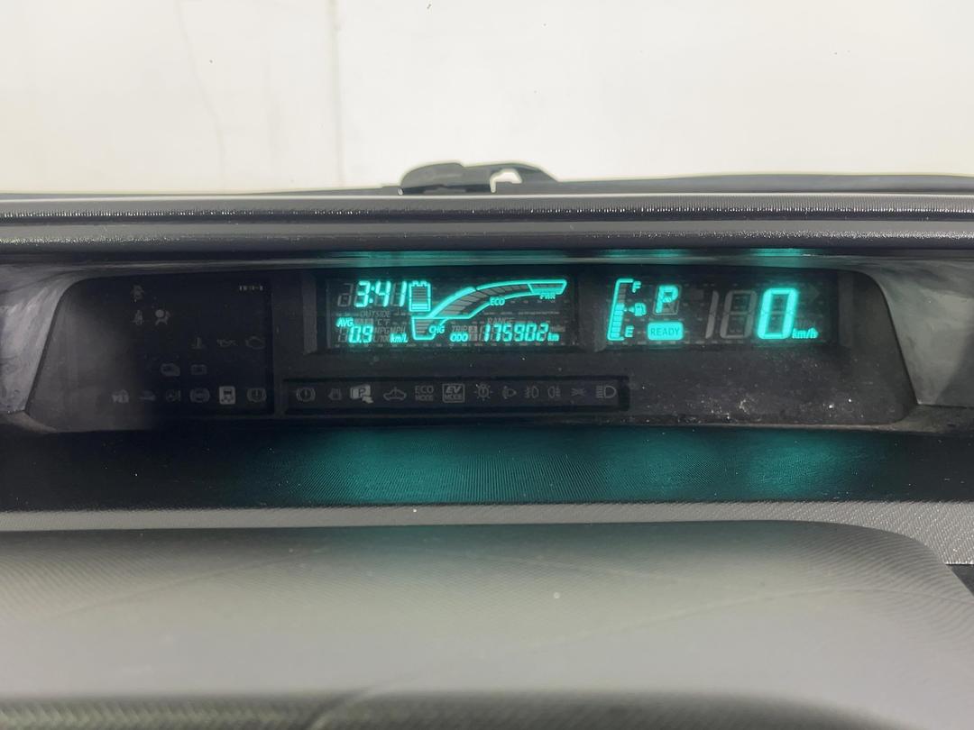 Photo '21' of Toyota Aqua
