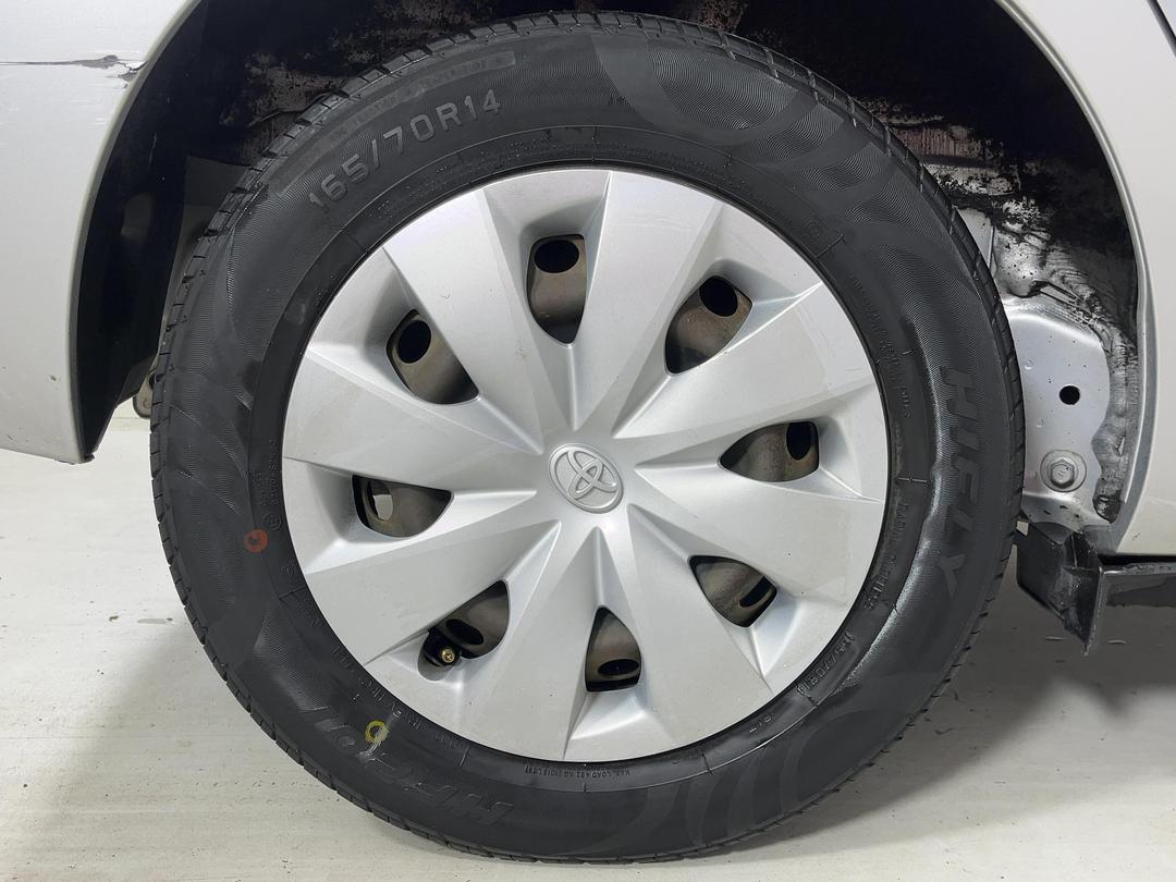 Photo '12' of Toyota Aqua