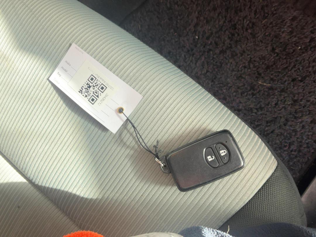 Photo '19' of Toyota Aqua Photo '19' of Toyota Aqua