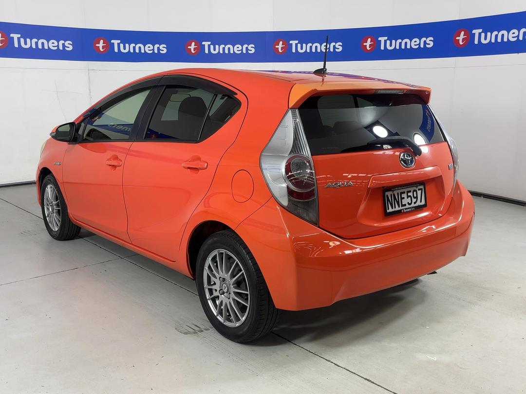Photo '5' of Toyota Aqua