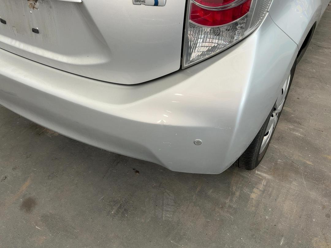Photo '12' of Toyota Aqua