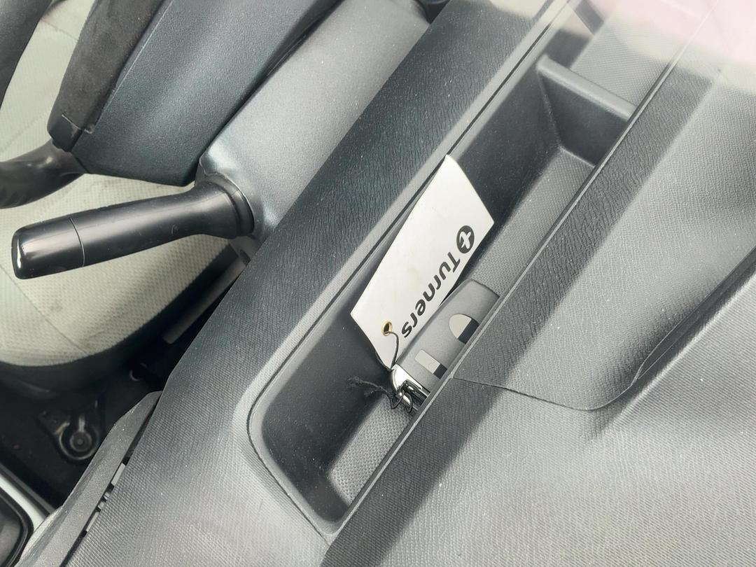 Photo '17' of Toyota Aqua