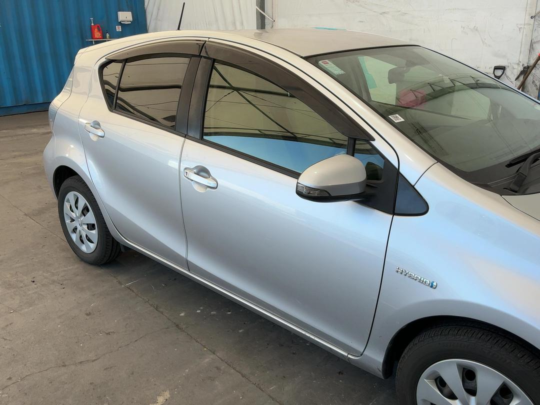 Photo '2' of Toyota Aqua