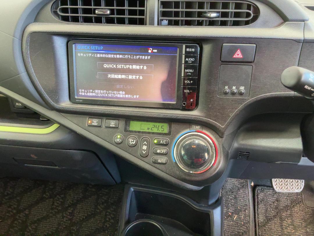 Photo '18' of Toyota Aqua