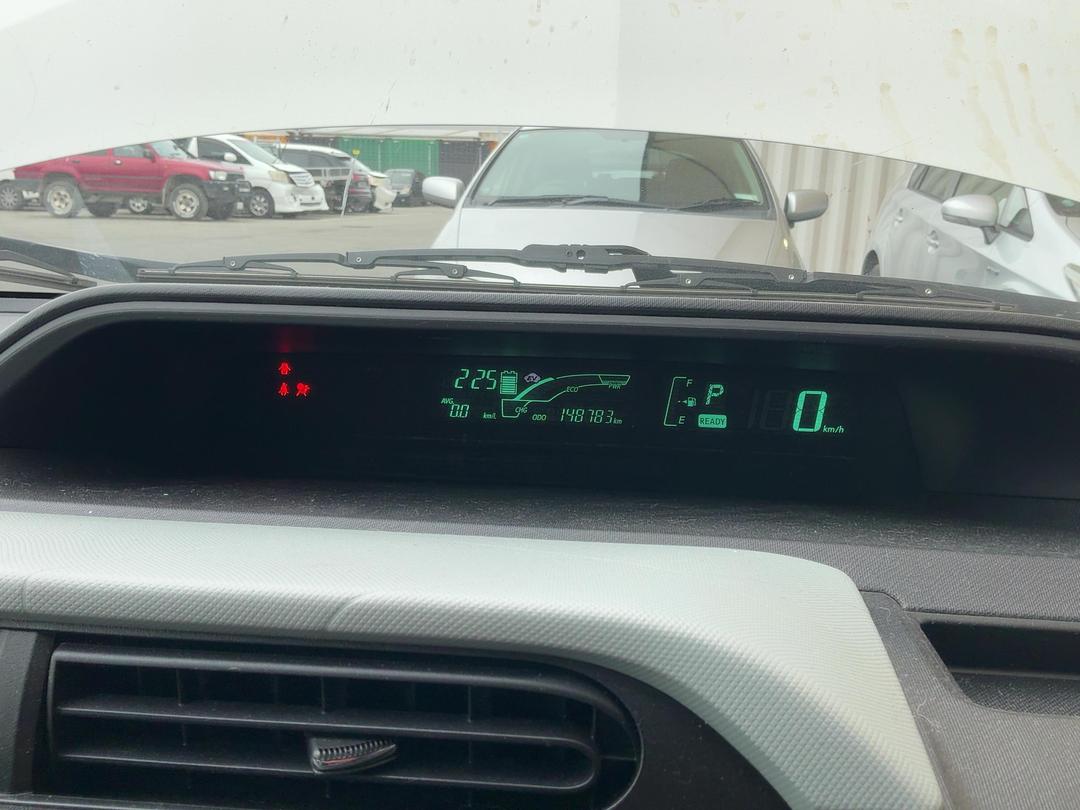 Photo '17' of Toyota Aqua Photo '17' of Toyota Aqua