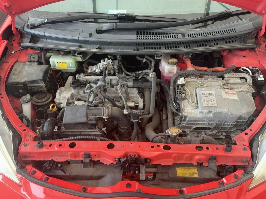 Photo '18' of Toyota Aqua Photo '18' of Toyota Aqua