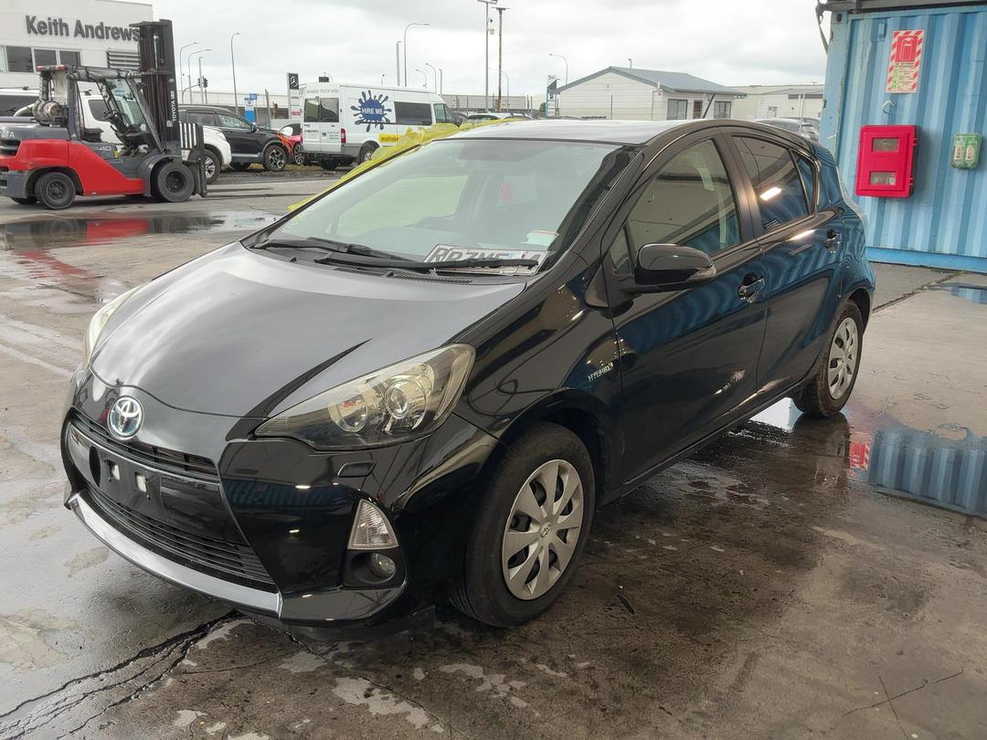 Photo '5' of Toyota Aqua