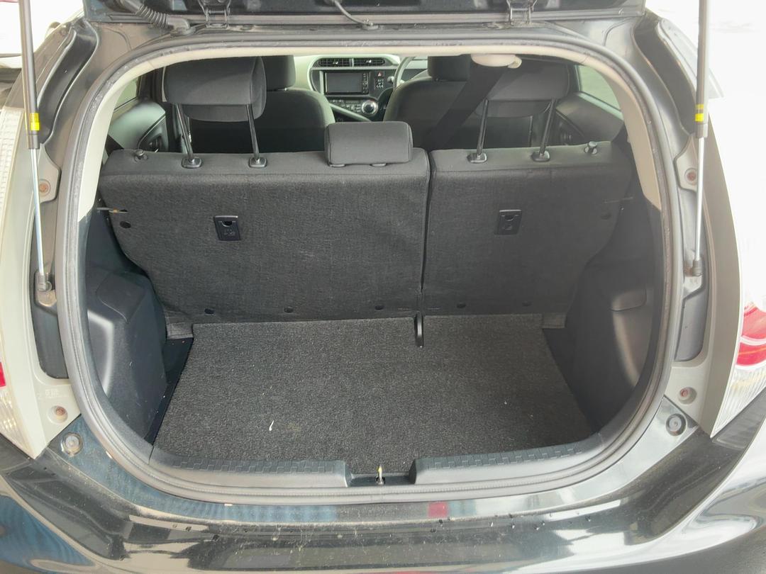 Photo '9' of Toyota Aqua