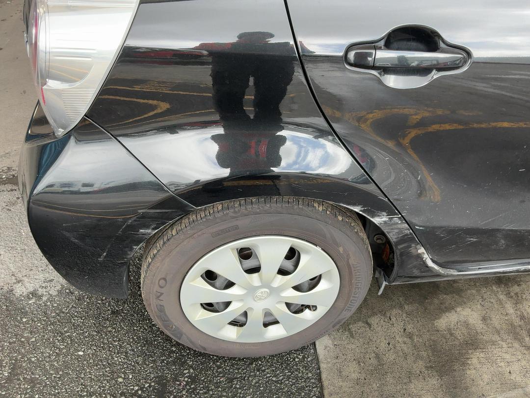 Photo '11' of Toyota Aqua