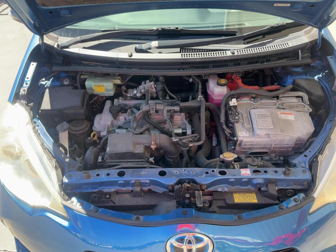 Photo '2' of Toyota Aqua Photo '2' of Toyota Aqua