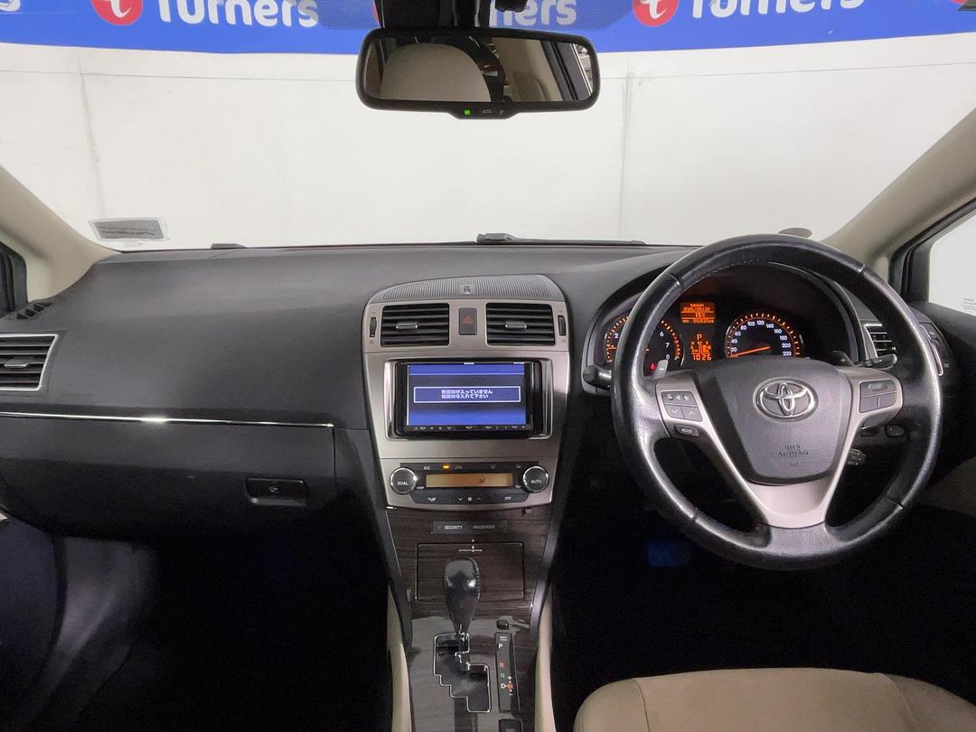 Photo '17' of Toyota Avensis