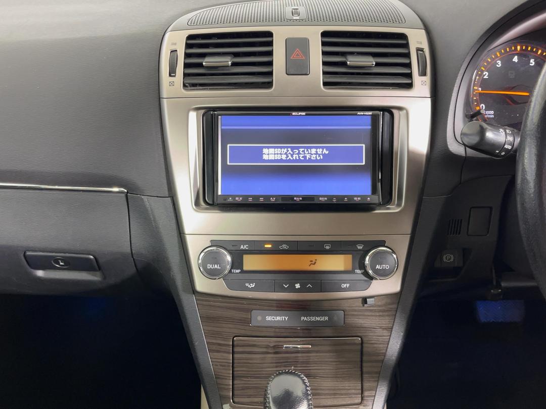 Photo '18' of Toyota Avensis