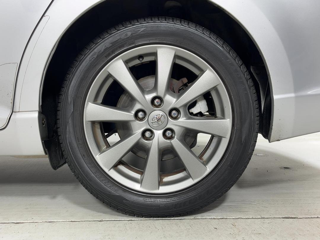 Photo '11' of Toyota Avensis