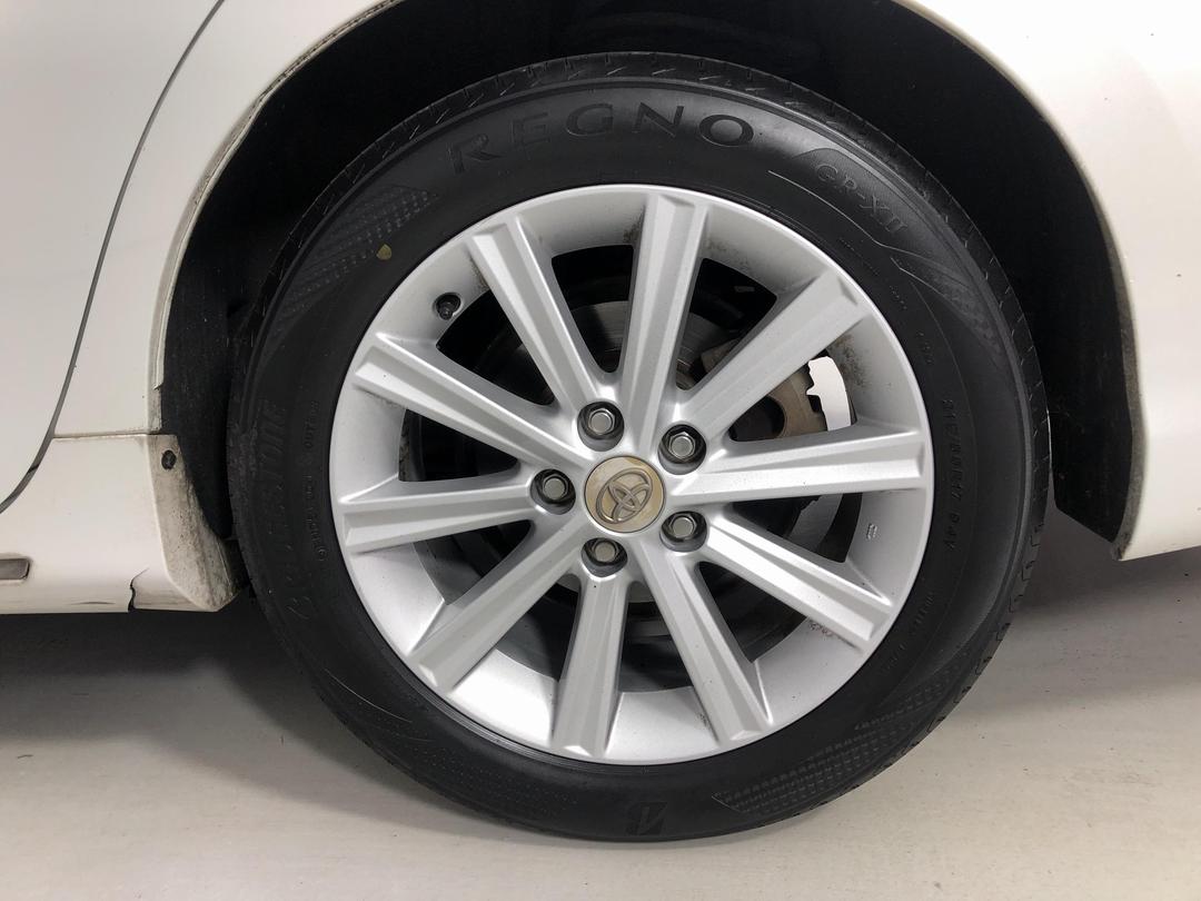 Photo '11' of Toyota Camry