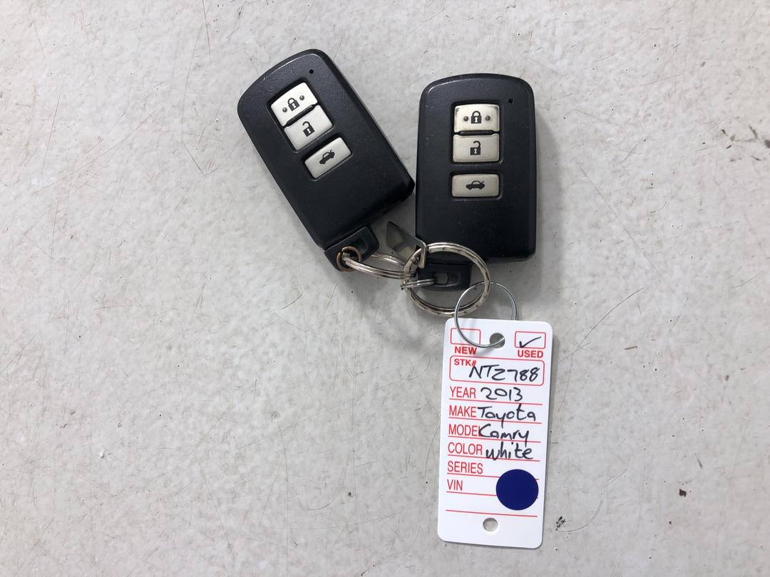 Photo '22' of Toyota Camry