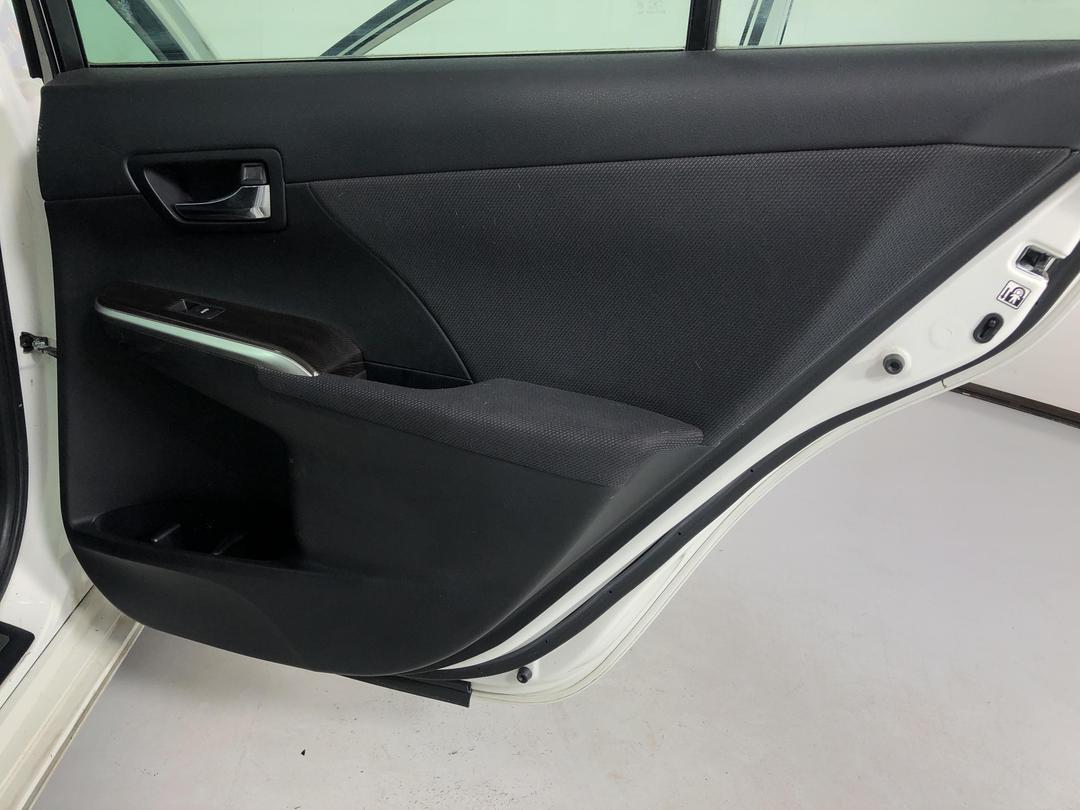 Photo '19' of Toyota Camry