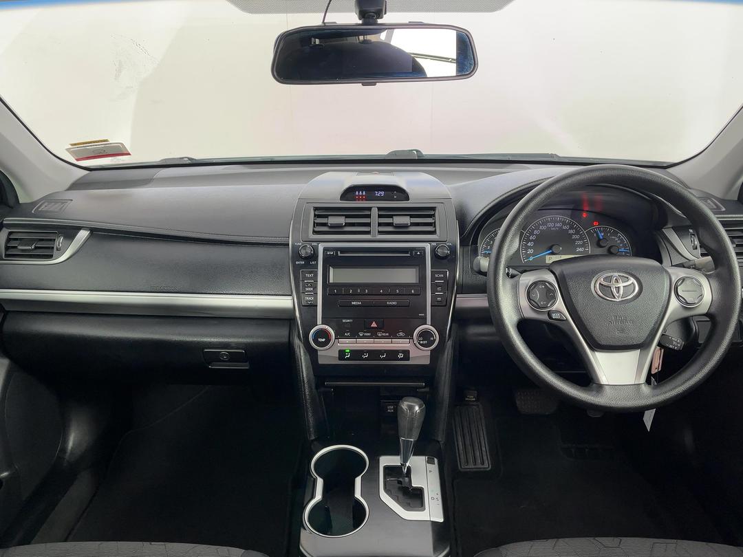 Photo '15' of Toyota Camry GL Photo '15' of Toyota Camry GL
