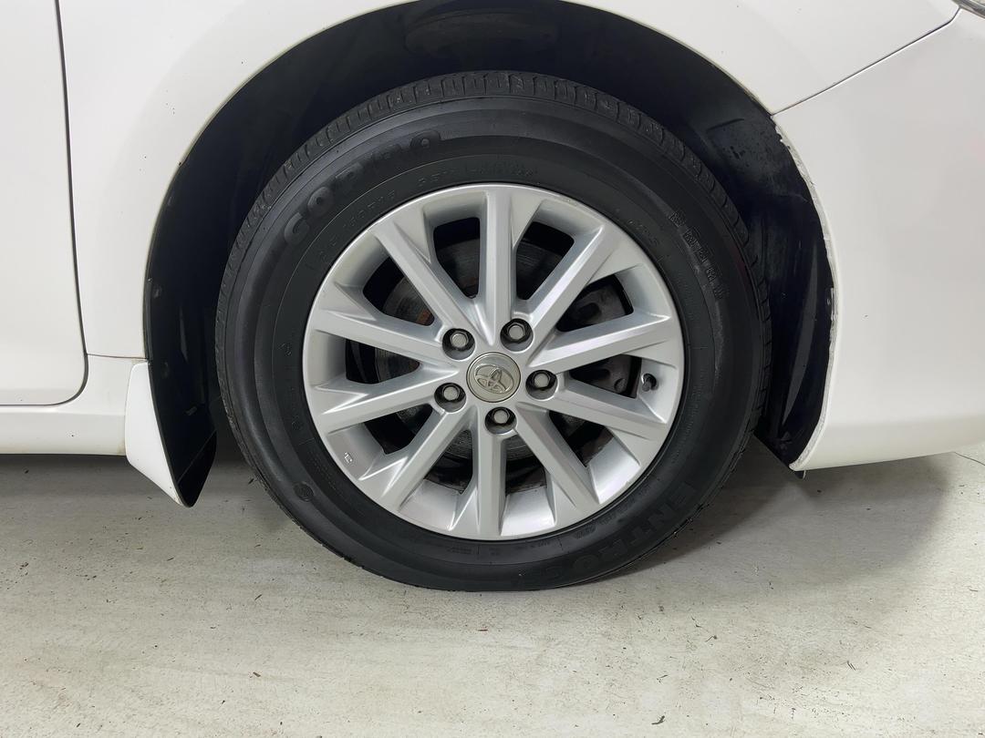 Photo '7' of Toyota Camry GL Photo '7' of Toyota Camry GL