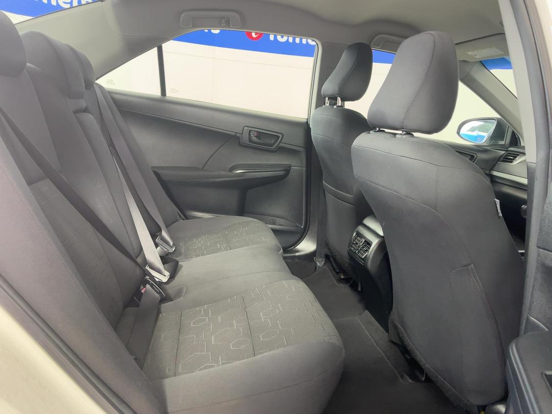 Photo '18' of Toyota Camry GL Photo '18' of Toyota Camry GL