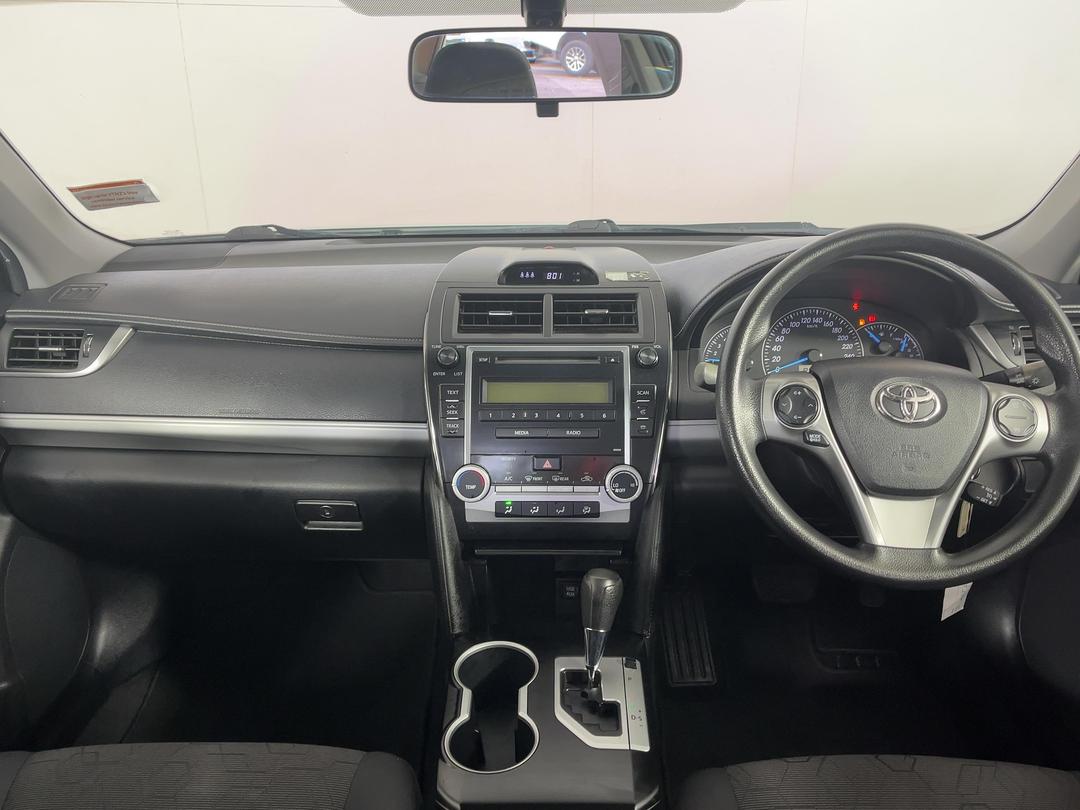 Photo '15' of Toyota Camry GL Photo '15' of Toyota Camry GL
