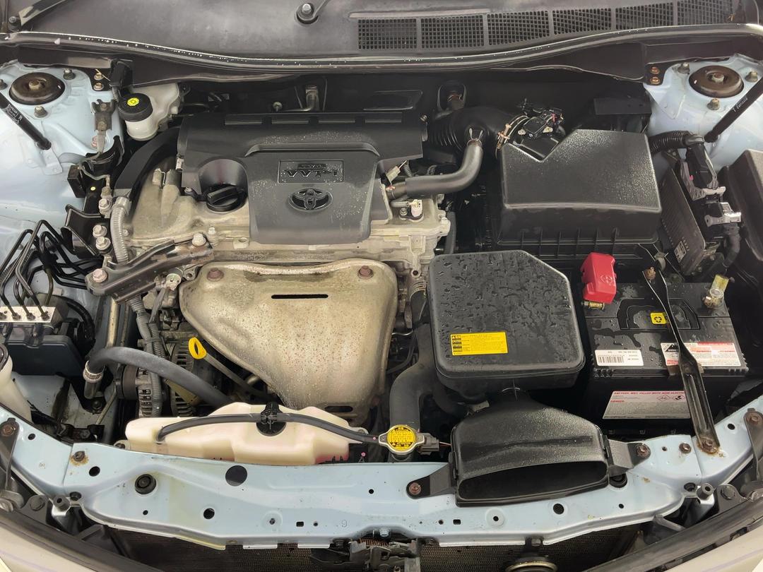 Photo '13' of Toyota Camry