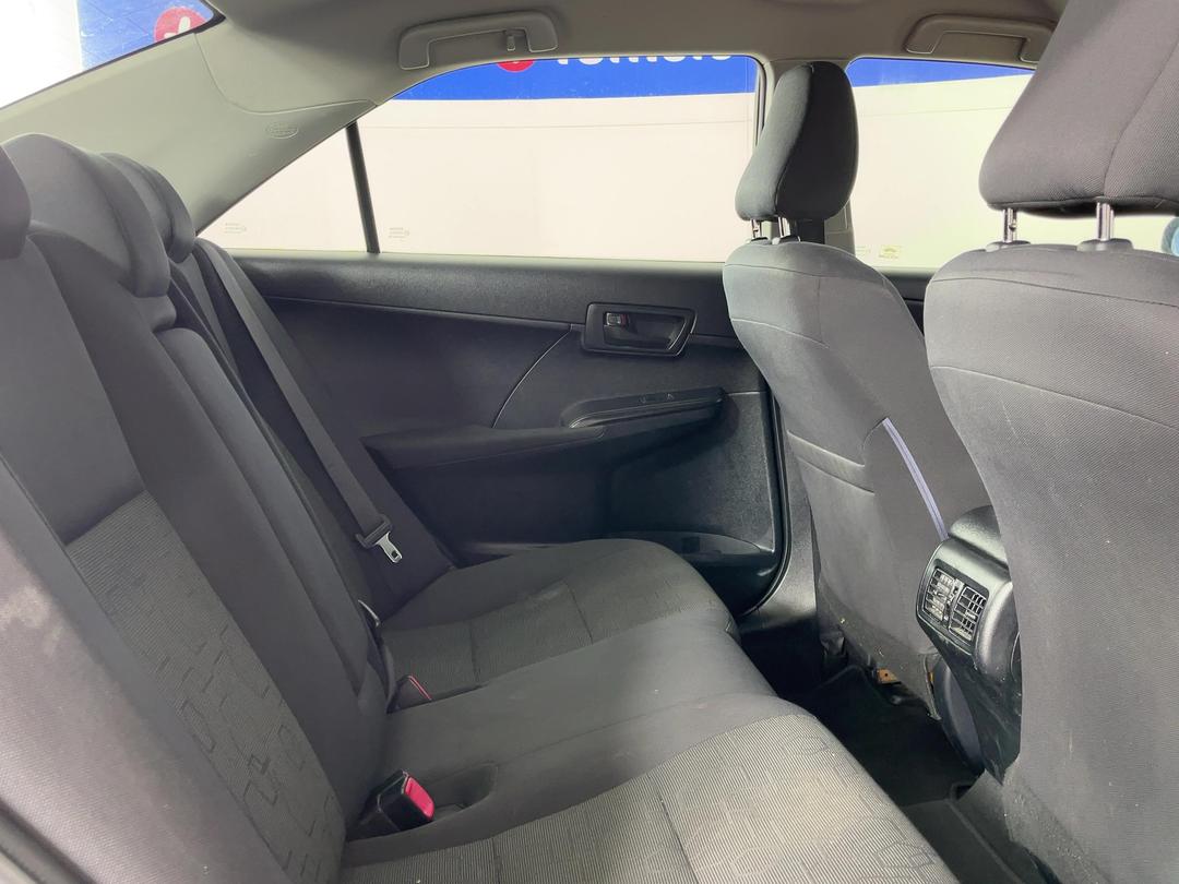 Photo '20' of Toyota Camry