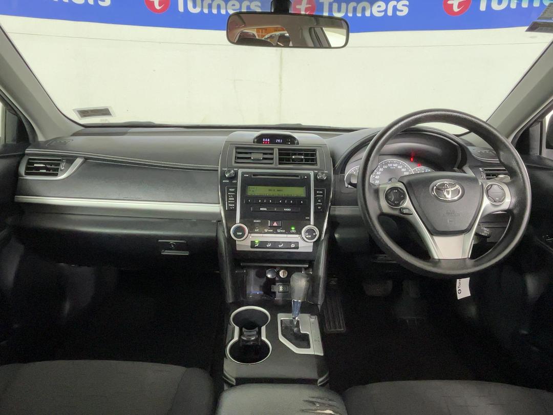 Photo '17' of Toyota Camry