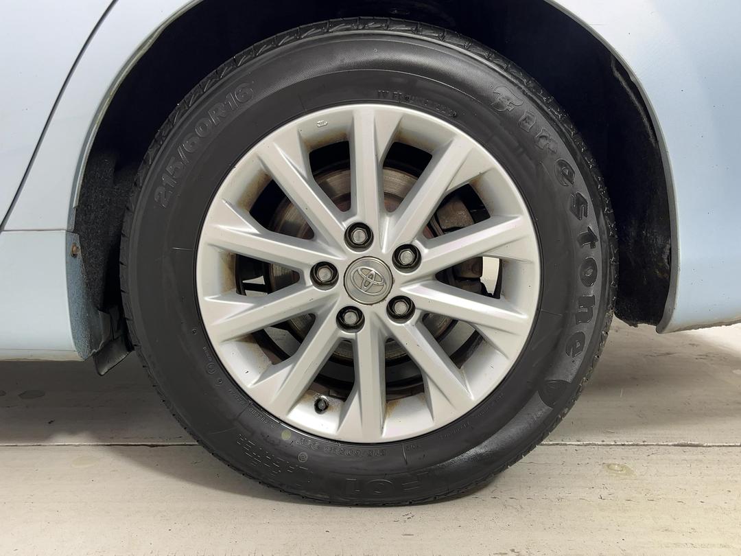 Photo '11' of Toyota Camry