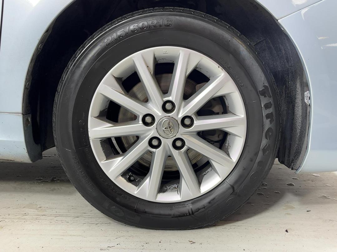 Photo '9' of Toyota Camry