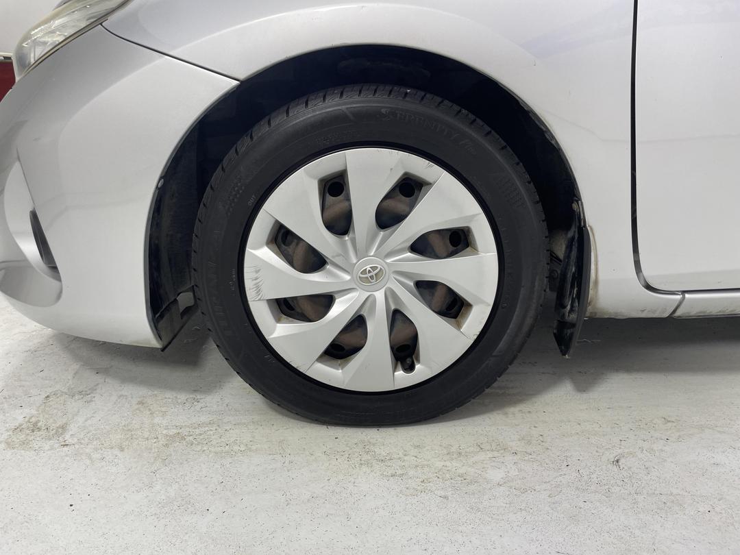 Photo '10' of Toyota Corolla