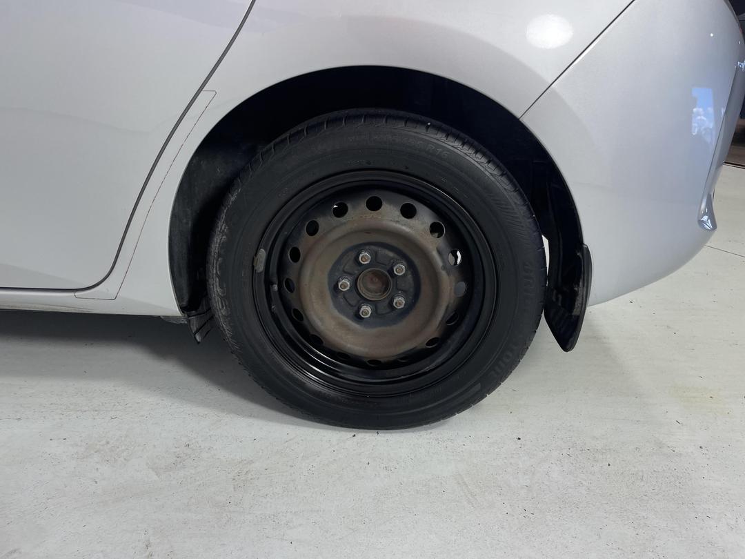 Photo '11' of Toyota Corolla